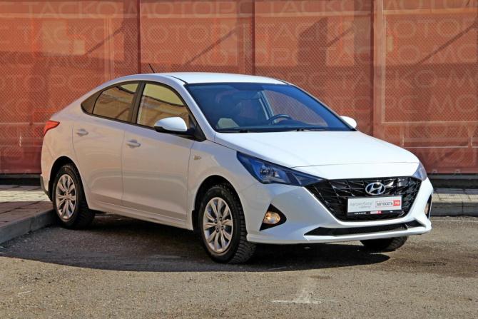 Hyundai Solaris II Рестайлинг с пробегом 2022 года, цена 1 705 000 рублей, 50893 км, седан, Автокод Объявления