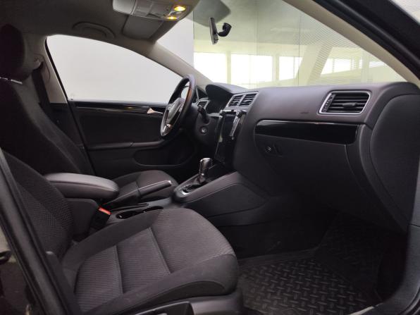 Volkswagen Jetta VI с пробегом 2013 года, цена 1 370 000 рублей, 88381 км, седан, Автокод Объявления