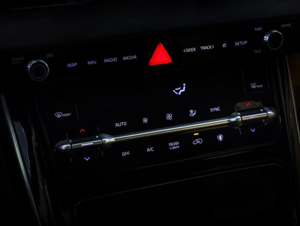 Kia Carnival IV с пробегом 2021 года, цена 3 890 000 рублей, 100548 км, минивэн, Автокод Объявления