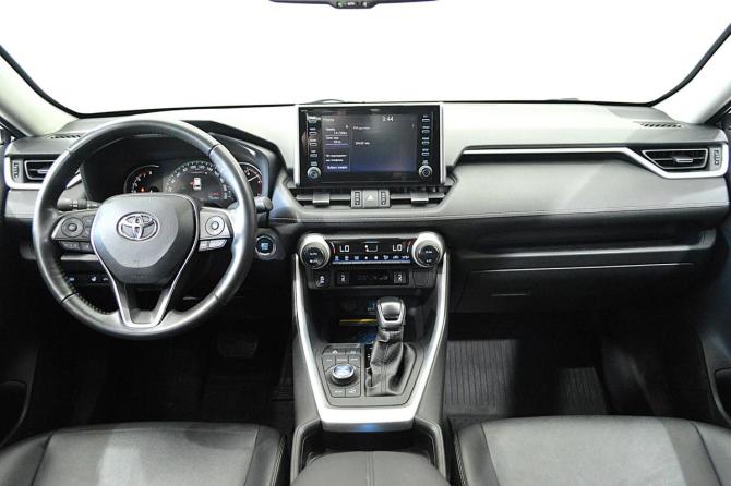 Toyota RAV4 V (XA50) с пробегом 2021 года, цена 3 349 000 рублей, 76500 км, внедорожник, Автокод Объявления