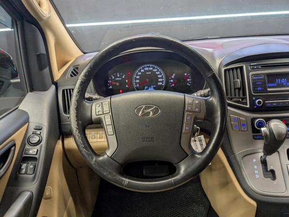 Hyundai H-1 II Рестайлинг 2 с пробегом 2021 года, цена 3 195 000 рублей, 141000 км, минивэн, Автокод Объявления