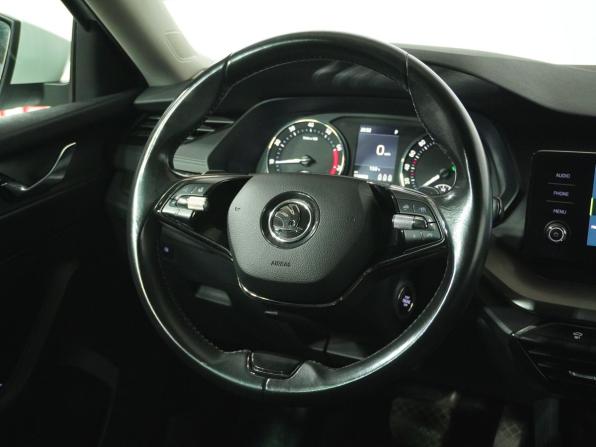 Skoda Octavia IV (A8) с пробегом 2020 года, цена 2 300 000 рублей, 116820 км, лифтбек, Автокод Объявления