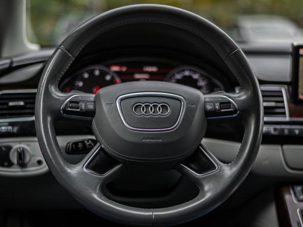 Audi A8 III (D4) Рестайлинг с пробегом 2013 года, цена 2 200 000 рублей, 105887 км, седан, Автокод Объявления