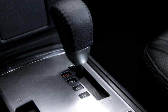 Mitsubishi Pajero IV Рестайлинг 1 с пробегом 2014 года, цена 2 100 000 рублей, 322908 км, внедорожник, Автокод Объявления