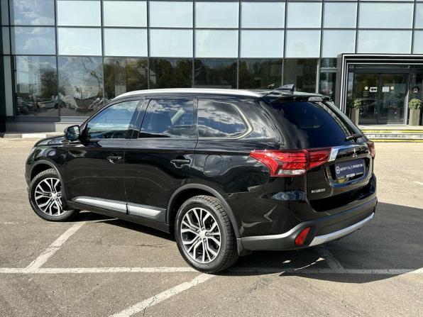Mitsubishi Outlander III Рестайлинг 3 с пробегом 2018 года, цена 1 699 000 рублей, 108758 км, внедорожник, Автокод Объявления