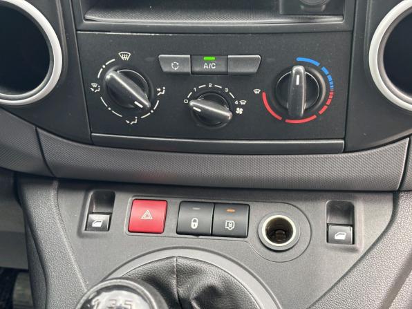 Opel Combo PCMA с пробегом 2021 года, цена 1 680 000 рублей, 85277 км, фургон, Автокод Объявления