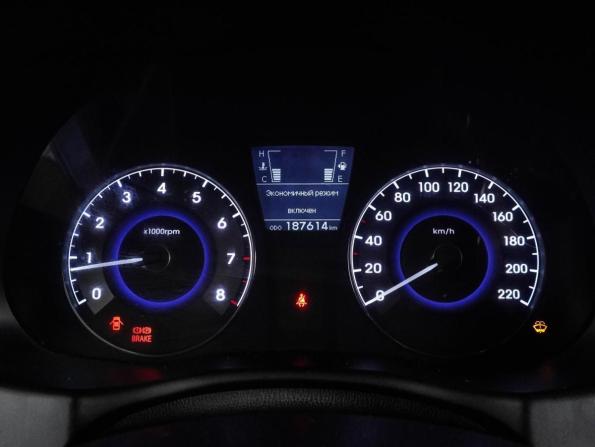 Hyundai Solaris I с пробегом 2012 года, цена 779 000 рублей, 187614 км, седан, Автокод Объявления