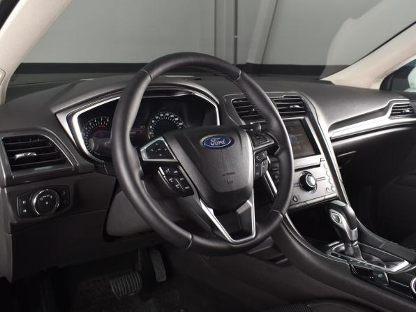 Ford Mondeo V с пробегом 2016 года, цена 1 324 995 рублей, 308141 км, седан, Автокод Объявления