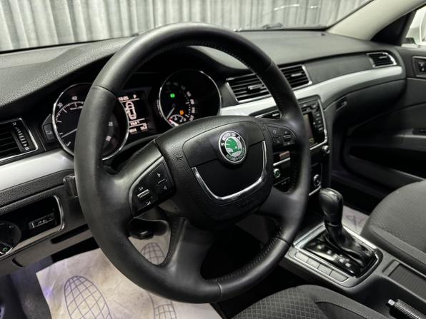 Skoda Superb II с пробегом 2012 года, цена 1 030 000 рублей, 280800 км, лифтбек, Автокод Объявления