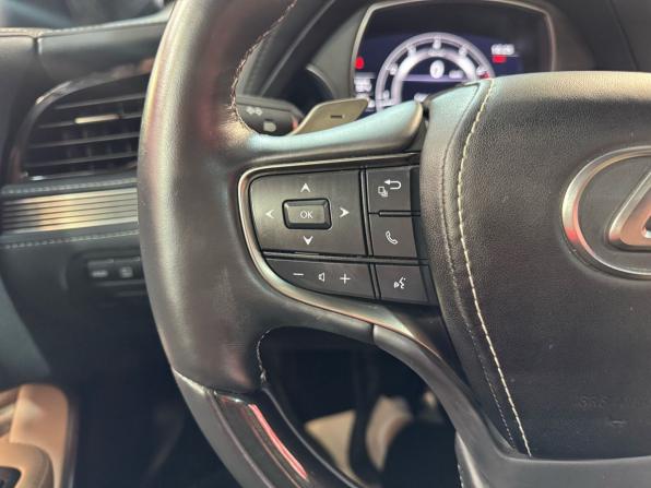 Lexus LS V Рестайлинг с пробегом 2021 года, цена 7 590 000 рублей, 17850 км, седан, Автокод Объявления