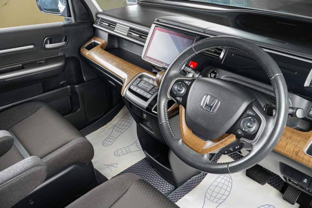 Honda Stepwgn V Рестайлинг Тюмень  - изображение 8