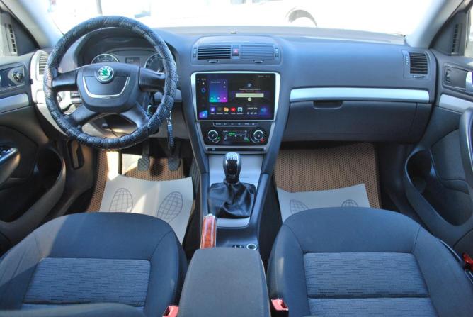 Skoda Octavia II (A5) Рестайлинг с пробегом 2013 года, цена 850 000 рублей, 176100 км, лифтбек, Автокод Объявления