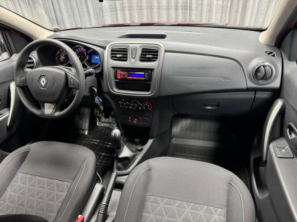 Renault Sandero II с пробегом 2015 года, цена 1 395 000 рублей, 4812 км, хэтчбек, Автокод Объявления