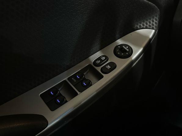 Hyundai Solaris I Рестайлинг с пробегом 2015 года, цена 899 900 рублей, 122264 км, хэтчбек, Автокод Объявления