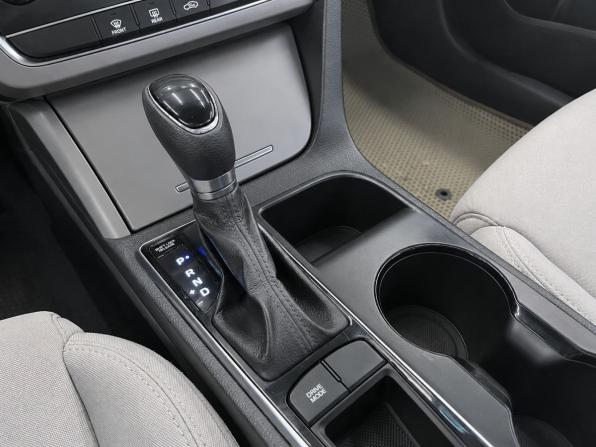 Hyundai Sonata VII (LF) с пробегом 2015 года, цена 1 179 000 рублей, 244300 км, седан, Автокод Объявления