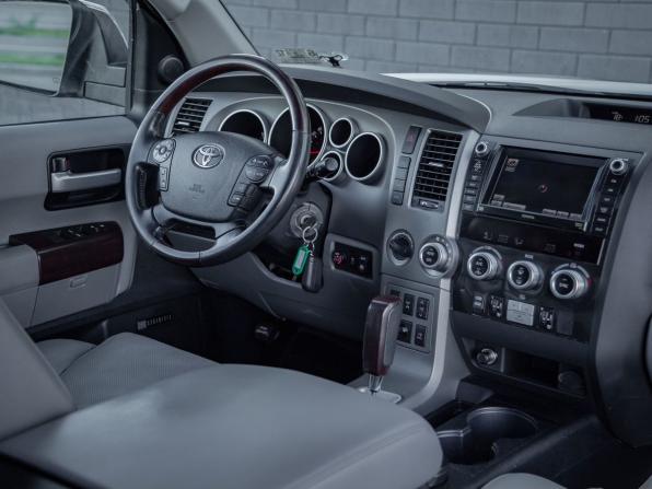 Toyota Sequoia II с пробегом 2011 года, цена 3 427 000 рублей, 253000 км, внедорожник, Автокод Объявления