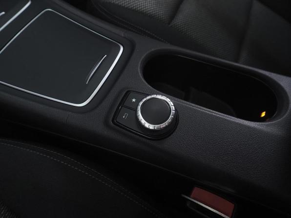 Mercedes-Benz GLA I (X156) Рестайлинг с пробегом 2019 года, цена 1 840 000 рублей, 136862 км, внедорожник, Автокод Объявления