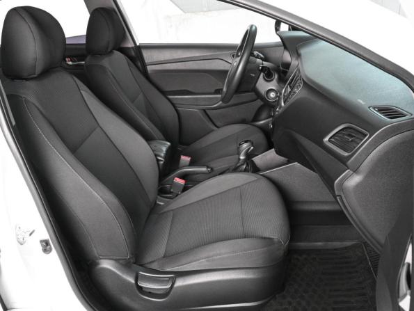 Hyundai Solaris II с пробегом 2018 года, цена 1 229 000 рублей, 176625 км, седан, Автокод Объявления