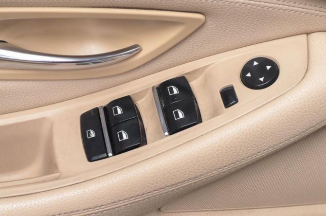 BMW 5 серии VI (F10/F11/F07) с пробегом 2011 года, цена 1 799 000 рублей, 291000 км, седан, Автокод Объявления