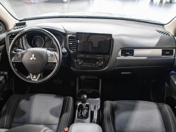 Mitsubishi Outlander III Рестайлинг 2 с пробегом 2016 года, цена 1 629 000 рублей, 175000 км, внедорожник, Автокод Объявления