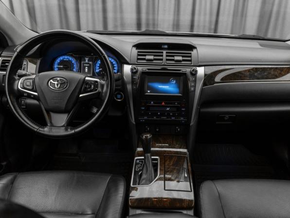 Toyota Camry VII (XV50) Рестайлинг 2 с пробегом 2017 года, цена 2 400 000 рублей, 121776 км, седан, Автокод Объявления