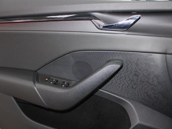 Skoda Octavia IV (A8) с пробегом 2021 года, цена 2 299 900 рублей, 145683 км, лифтбек, Автокод Объявления