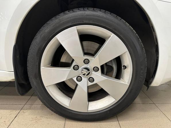 Skoda Octavia III (A7) Рестайлинг с пробегом 2019 года, цена 2 290 000 рублей, 131161 км, лифтбек, Автокод Объявления