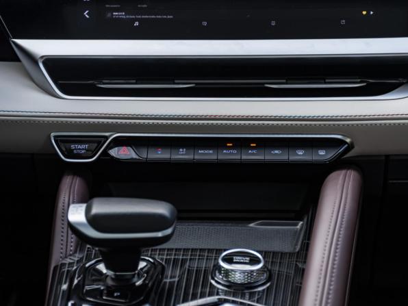 Geely Monjaro I с пробегом 2023 года, цена 2 908 000 рублей, 110774 км, внедорожник, Автокод Объявления