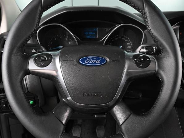 Ford Focus III с пробегом 2013 года, цена 879 000 рублей, 106511 км, седан, Автокод Объявления
