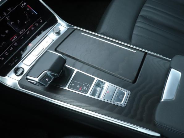 Audi A6 V (C8) с пробегом 2020 года, цена 4 365 000 рублей, 81500 км, седан, Автокод Объявления