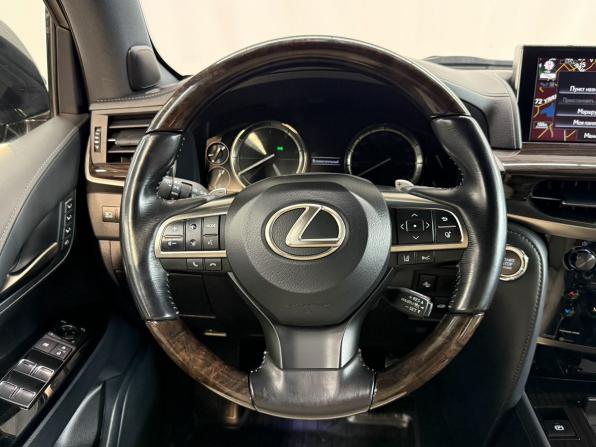 Lexus LX III Рестайлинг 2 с пробегом 2015 года, цена 7 990 000 рублей, 75000 км, внедорожник, Автокод Объявления