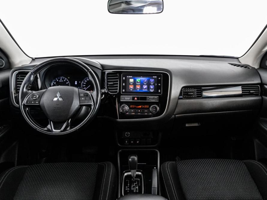 Mitsubishi Outlander III Рестайлинг 3 Санкт-Петербург  - изображение 10