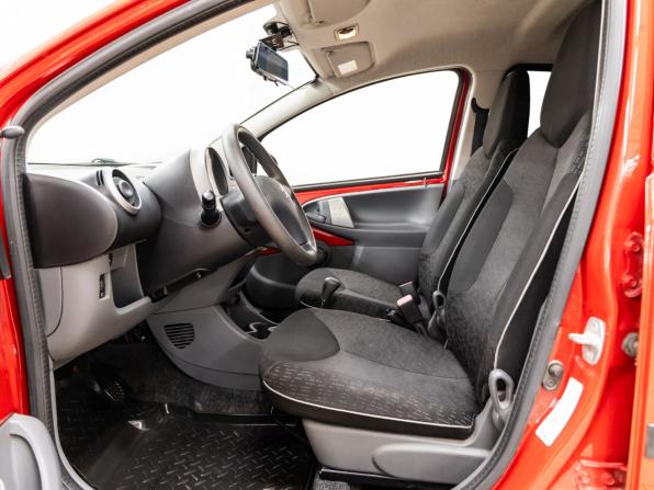 Peugeot 107 I Рестайлинг с пробегом 2009 года, цена 499 000 рублей, 151676 км, хэтчбек, Автокод Объявления