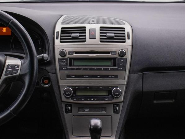 Toyota Avensis III Рестайлинг с пробегом 2011 года, цена 1 196 000 рублей, 124022 км, седан, Автокод Объявления