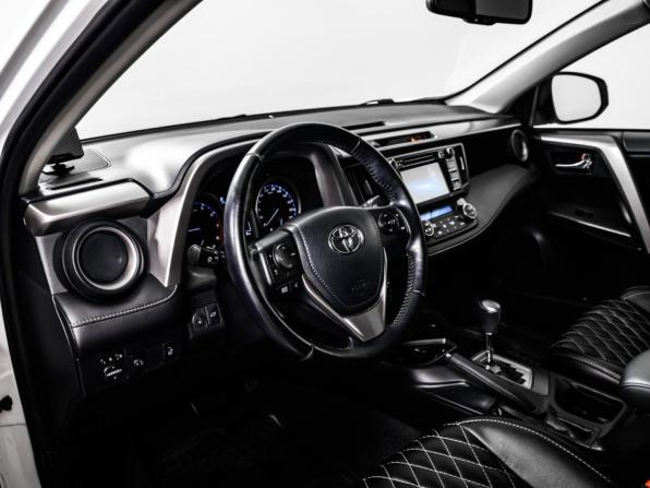 Toyota RAV4 IV (XA40) Рестайлинг с пробегом 2016 года, цена 2 270 000 рублей, 78779 км, внедорожник, Автокод Объявления