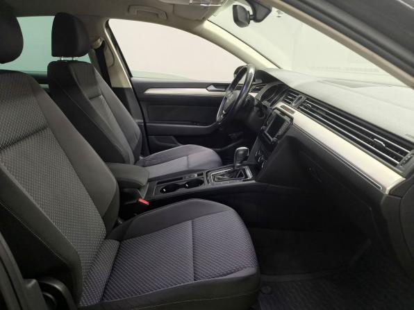 Volkswagen Passat B8 с пробегом 2017 года, цена 1 848 000 рублей, 160438 км, седан, Автокод Объявления