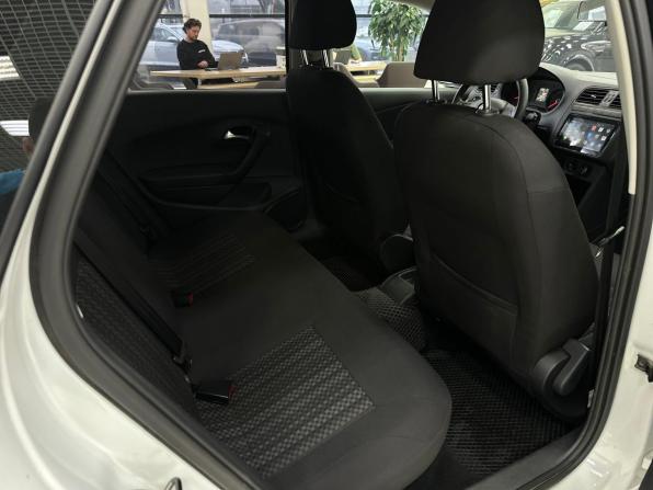 Volkswagen Polo V Рестайлинг с пробегом 2019 года, цена 1 390 000 рублей, 87974 км, седан, Автокод Объявления