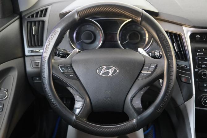Hyundai Sonata VI (YF) с пробегом 2010 года, цена 989 000 рублей, 220000 км, седан, Автокод Объявления