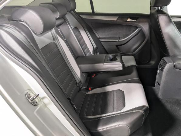 Volkswagen Jetta VI с пробегом 2011 года, цена 899 900 рублей, 222000 км, седан, Автокод Объявления