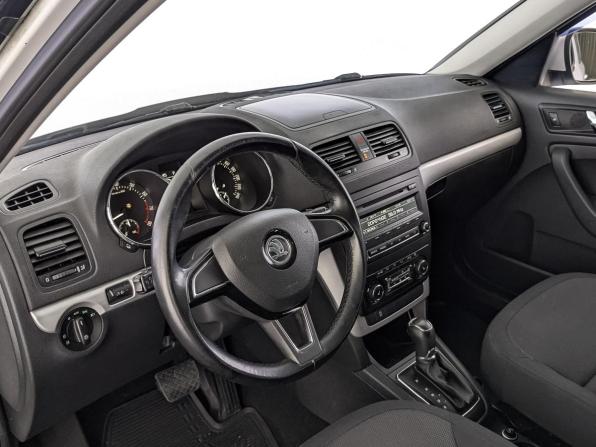 Skoda Yeti I Рестайлинг с пробегом 2015 года, цена 1 375 000 рублей, 112874 км, внедорожник, Автокод Объявления
