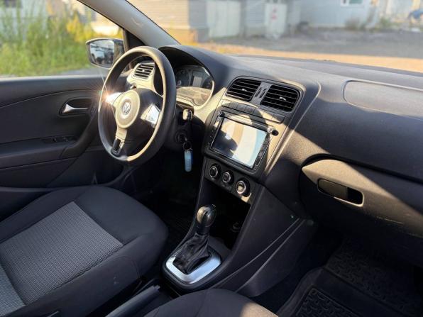 Volkswagen Polo V с пробегом 2012 года, цена 595 000 рублей, 241851 км, седан, Автокод Объявления