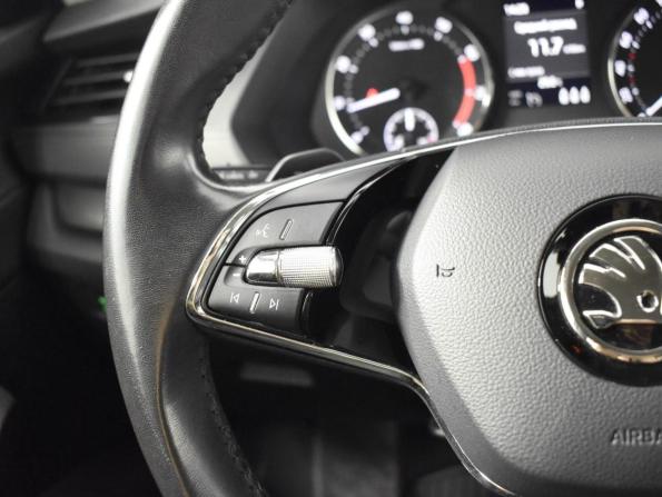 Skoda Octavia IV (A8) с пробегом 2021 года, цена 1 748 900 рублей, 123409 км, лифтбек, Автокод Объявления
