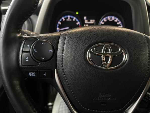 Toyota RAV4 IV (XA40) Рестайлинг с пробегом 2018 года, цена 1 920 000 рублей, 183596 км, внедорожник, Автокод Объявления