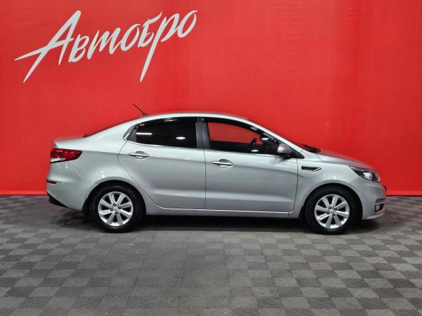 Kia Rio III Рестайлинг с пробегом 2015 года, цена 990 000 рублей, 163181 км, седан, Автокод Объявления