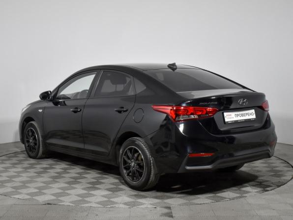 Hyundai Solaris II с пробегом 2018 года, цена 960 000 рублей, 130795 км, седан, Автокод Объявления