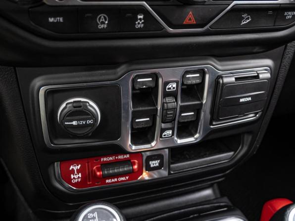Jeep Wrangler IV (JL) с пробегом 2020 года, цена 5 050 000 рублей, 73401 км, внедорожник, Автокод Объявления