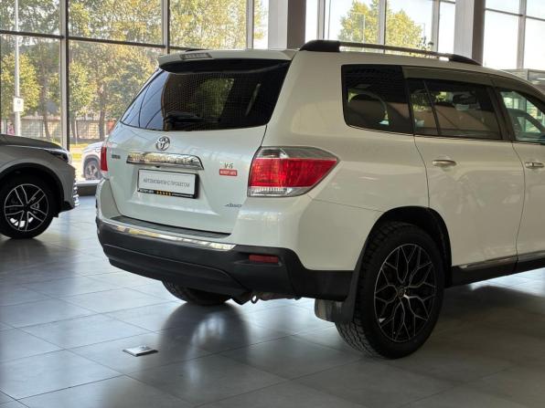 Toyota Highlander II (XU40) Рестайлинг с пробегом 2011 года, цена 1 725 000 рублей, 210000 км, внедорожник, Автокод Объявления