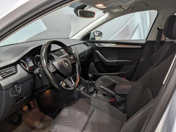 Skoda Octavia III (A7) Рестайлинг с пробегом 2018 года, цена 1 445 000 рублей, 158210 км, лифтбек, Автокод Объявления