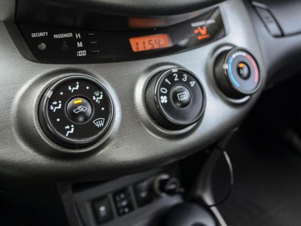 Toyota RAV4 III (XA30) Рестайлинг с пробегом 2012 года, цена 1 490 000 рублей, 203046 км, внедорожник, Автокод Объявления