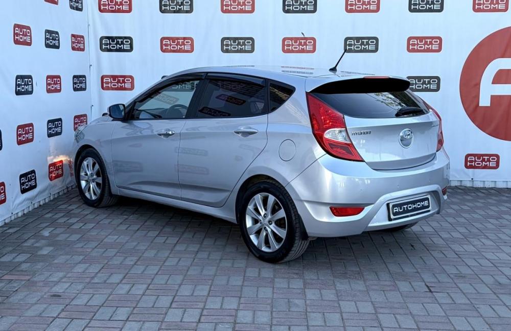 Hyundai Solaris I Санкт-Петербург  - изображение 6